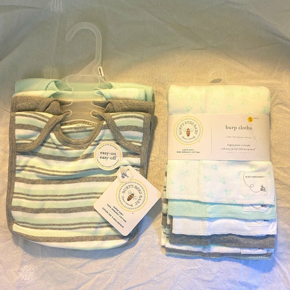 NEW W/ TAGS - Burt's Bees Baby - Bibs + FREE Burp Clothes